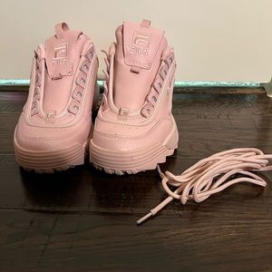 Fila shoe 7.5-8 great conditions barely used at all